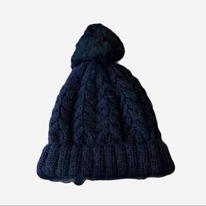 ABERCROMBIE & FITCH Black Chunky Cable Knit Beanie